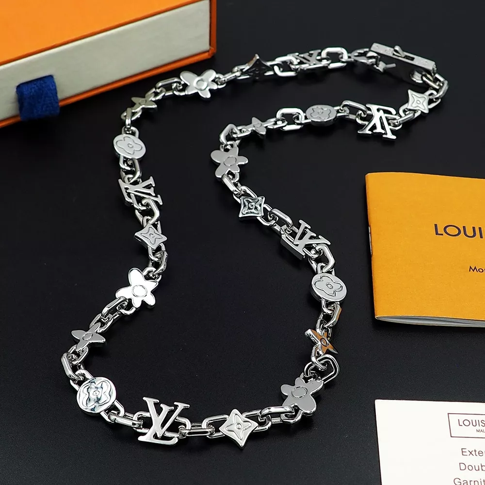 louis vuitton collier s_12b0aab1